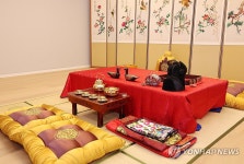 하나금융, 무료 웨딩홀 하나 그랜드 홀 1호 부부 탄생