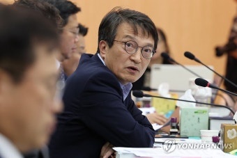 질의하는 김의겸 의원