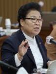 국감서 질의하는 문정복 의원