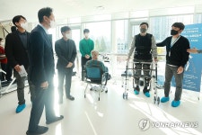 스마트돌봄 갖춘 시립강동실버케어센터
