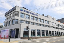 원주 행정청사에 늦깎이 바리스타들이 일한다…시니어 카페 오픈