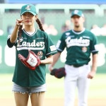 준PO 1차전 시구는 에이핑크 남주, 2차전은 개그맨 김원훈