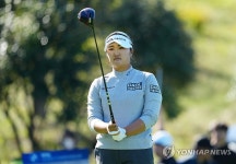 LPGA 투어 BMW 챔피언십 3R, 티샷 준비하는 유해란
