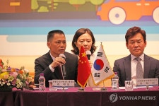 인사말하는 리야오 광둥진성신에너지 부사장