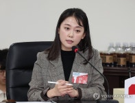 인사말 하는 송희 국민의힘 혁신위원