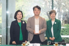 브라이언임팩트, 이화여대에 8.7억 기부