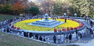 4만8천배하며 성철스님 가르침 새겨…해인사서 열반 30주기 추모