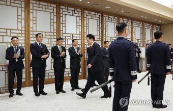 삼정검 수치 수여식 참석한 윤석열 대통령