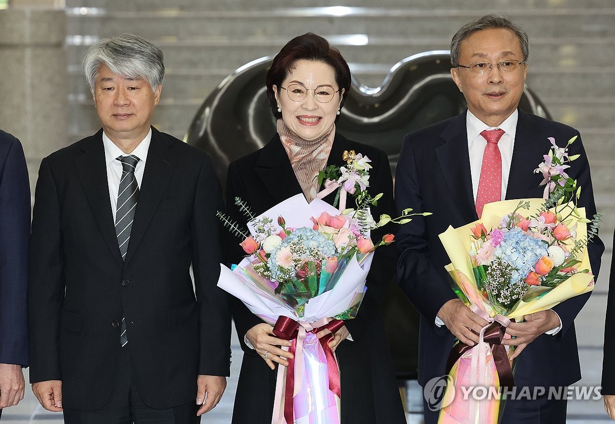 이종석 헌재소장, 사법의 정치화 경계하고 재판의 독립 강조