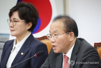 발언하는 윤재옥 원내대표