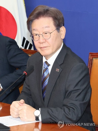 이재명, 민주당 당대표 연임 도전 선언…먹사니즘 이데올로기 강조, 주 4일 근무제 도입 예고