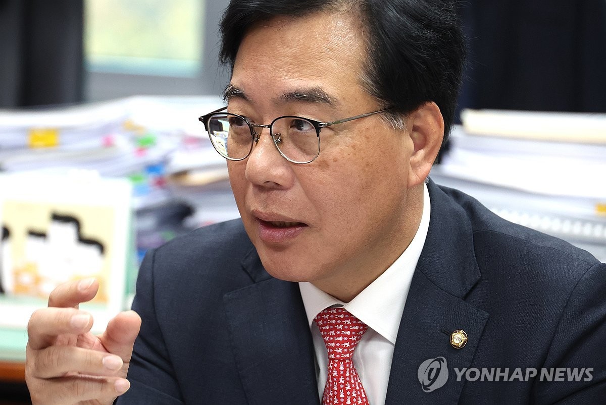 국민의힘, 송언석 의원 새로운 원내대표로 선출With 60 Votes out of 106, Song Eun-seok Elected as the New Floor Leader of the People Power Party