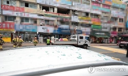 창원 성산구 아파트 상가서 폭발 사고…3명 부상