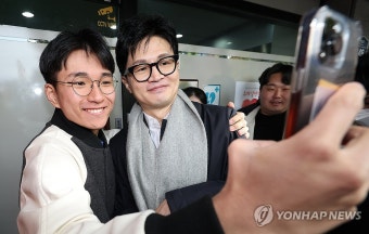 대구시민과 셀카찍는 한동훈 장관