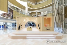 롯데백화점, 에비뉴엘 잠실점서 끌로에 페스티브 팝업 단독 진행