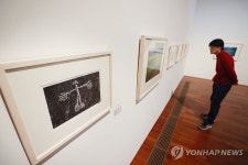 5천여 전 사람들의 생활상을 담은 암각화 사진