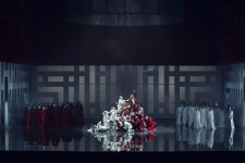 나부코 연출 스테파노 포다 반복되는 억압…예술은 경고하죠