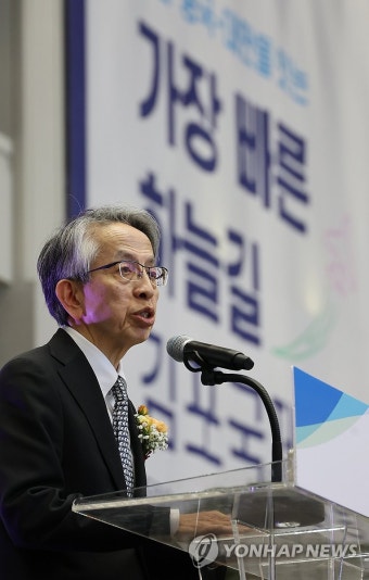 축사하는 아이보시 고이치 주한일본대사