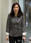 브리핑룸 들어서는 김수경 신임 대통령실 대변인