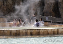 겨울에 즐기는 야외 스파