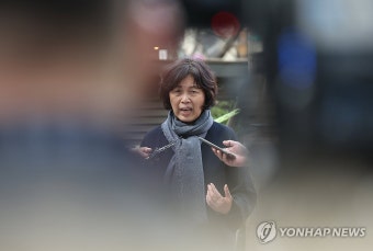 답변하는 강정애 보훈부 장관 후보자