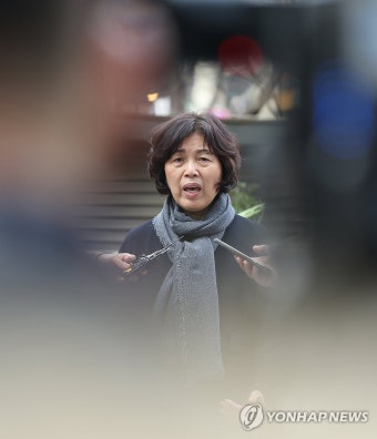 답변하는 강정애 보훈부 장관 후보자