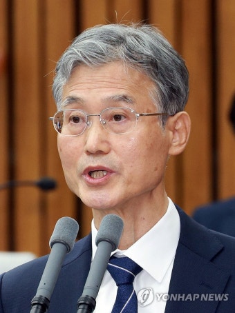 발언하는 조희대 대법원장 후보자