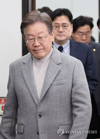 최고위 참석하는 이재명 대표와 홍익표 원내대표