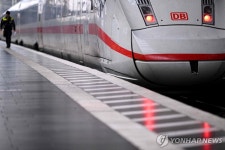 독일 철도기관사 하루 경고파업…고속열차 5대중 1대만 운행