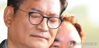눈 질끈 감은 송영길 전 대표