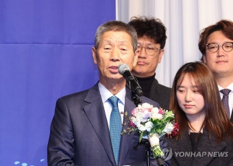 일구대상 수상 소감 밝히는 김성근 감독