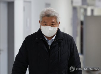 출근하는 김홍일 방송통신위원장 후보자