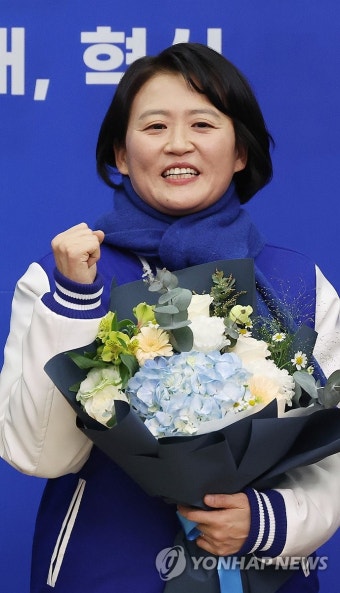 민주당 1호 영입인재는 '기후지킴이' 변호사