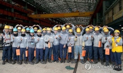 한화오션, 외국인 동료의 따뜻한 겨울나기 행사 진행
