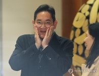 귀국하는 이재용 삼성전자 회장