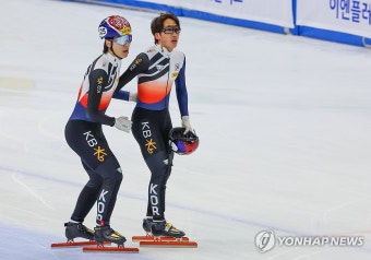 박지원 달래주는 황대헌