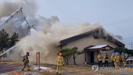 광주 공군부대 내 주한미군 식당서 화재…인명피해 없어(종합)