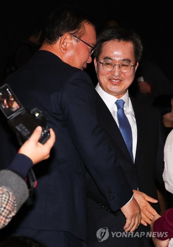 대화하는 김부겸-김동연