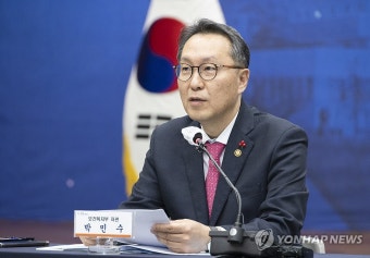 발언하는 박민수 제2차관