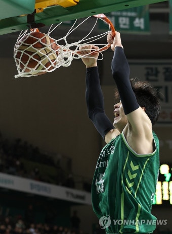 김종규, 시원한 덩크