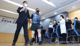 국가유공자 로봇 의족 전달 행사 힘찬 걸음 함께 걸어갑니다