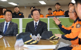 인천 호텔 화재에 대한 설명 듣는 이재명 대표