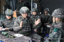 수기사 예하부대 전술지휘소 방문한 박안수 육군참모총장