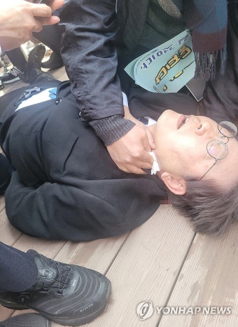 이재명 대표, 부산 방문 중 피습