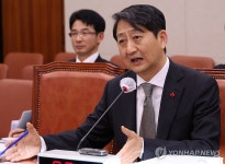 답변하는 안덕근 장관 후보자