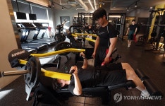 작심삼일 NO…헬스장서 건강 다짐