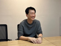 올해의 맥 게임 P의 거짓 제작진 플랫폼 확장, 자연스러워