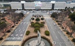 경남도 올해 소상공인 정책자금 2천억…1월에만 725억 지원