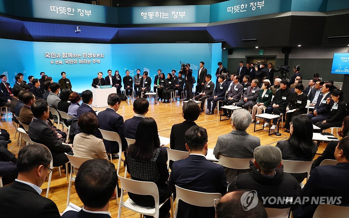 윤석열 대통령, 전북 첨단산업 중심화로 미래를 밝히며 산업 발전 계획 발표