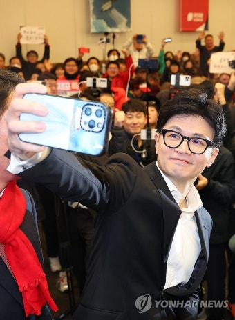 부산 찾은 한동훈의 셀카